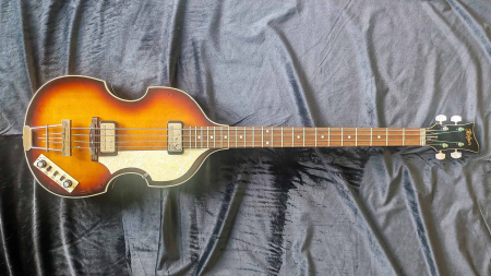 Hofner Contemporary Series Violin Bass, Antique Brown Sunburst finish, with Hard Case