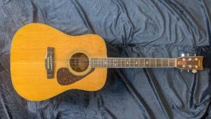 Yamaha FG-401 1970's Dreadnought made in Japan