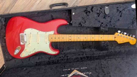 Fender 2010 Custom Shop DLX Stratocaster, Pre-loved Electric Guitar